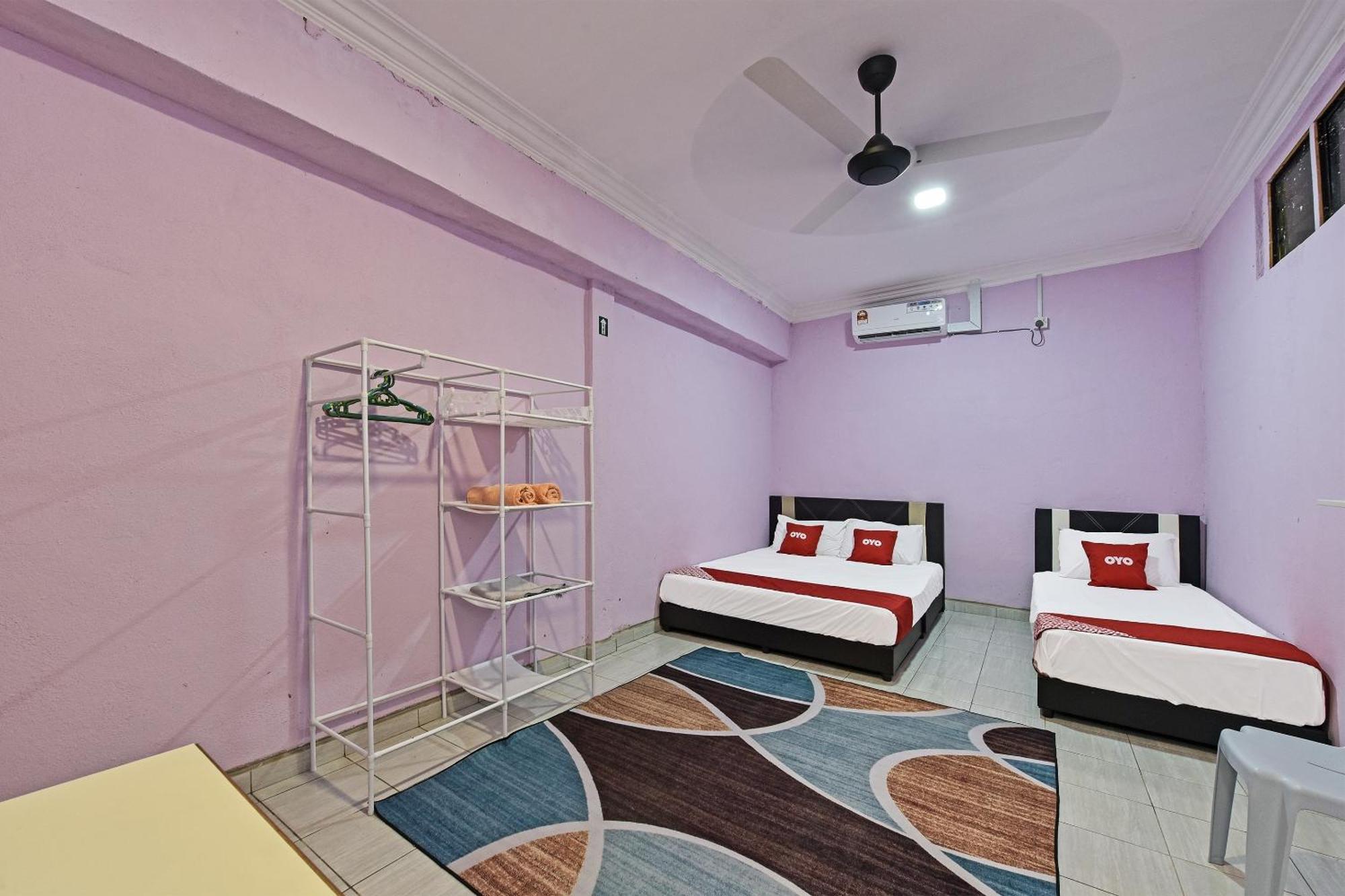 Oyo 90551 Zn Mix Homestay & Roomstay Kampung Raja Kültér fotó