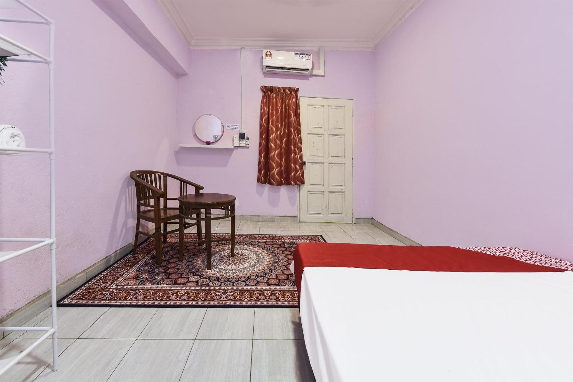 Oyo 90551 Zn Mix Homestay & Roomstay Kampung Raja Kültér fotó