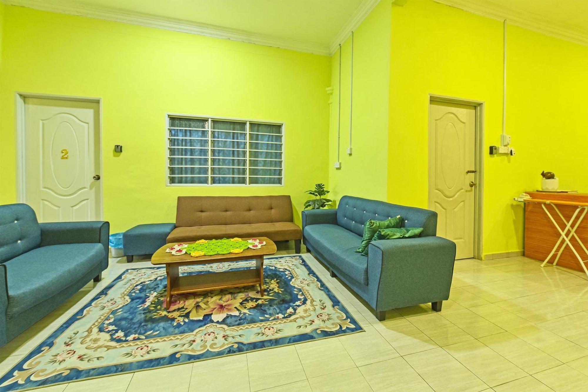 Oyo 90551 Zn Mix Homestay & Roomstay Kampung Raja Kültér fotó