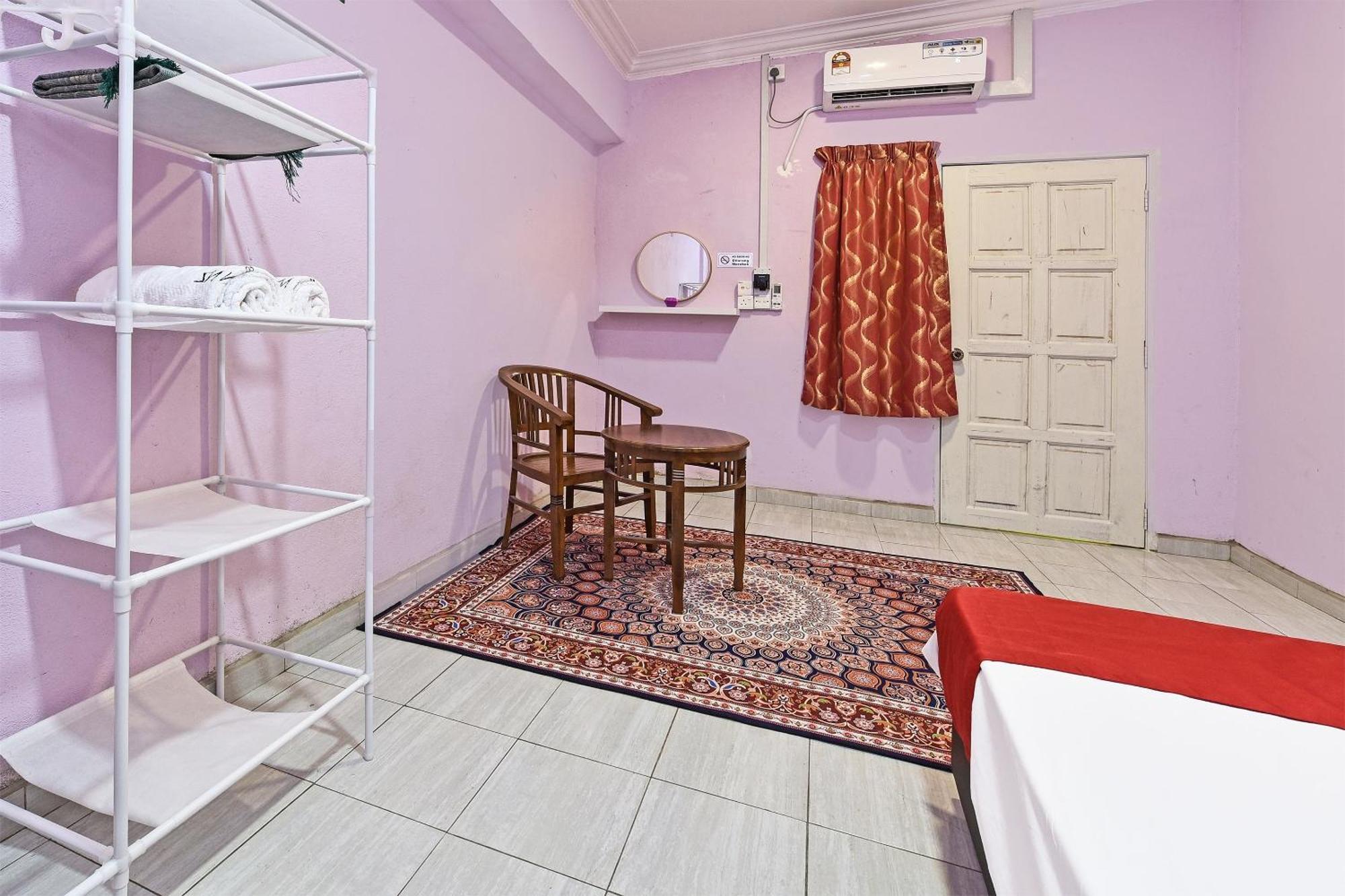 Oyo 90551 Zn Mix Homestay & Roomstay Kampung Raja Kültér fotó