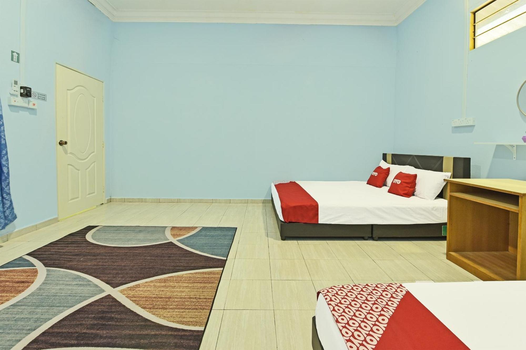Oyo 90551 Zn Mix Homestay & Roomstay Kampung Raja Kültér fotó