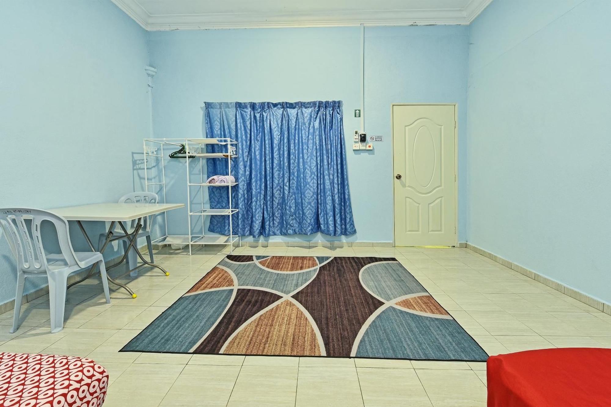 Oyo 90551 Zn Mix Homestay & Roomstay Kampung Raja Kültér fotó