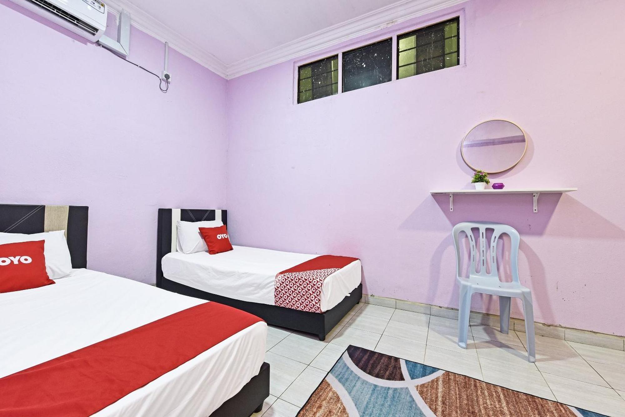 Oyo 90551 Zn Mix Homestay & Roomstay Kampung Raja Kültér fotó