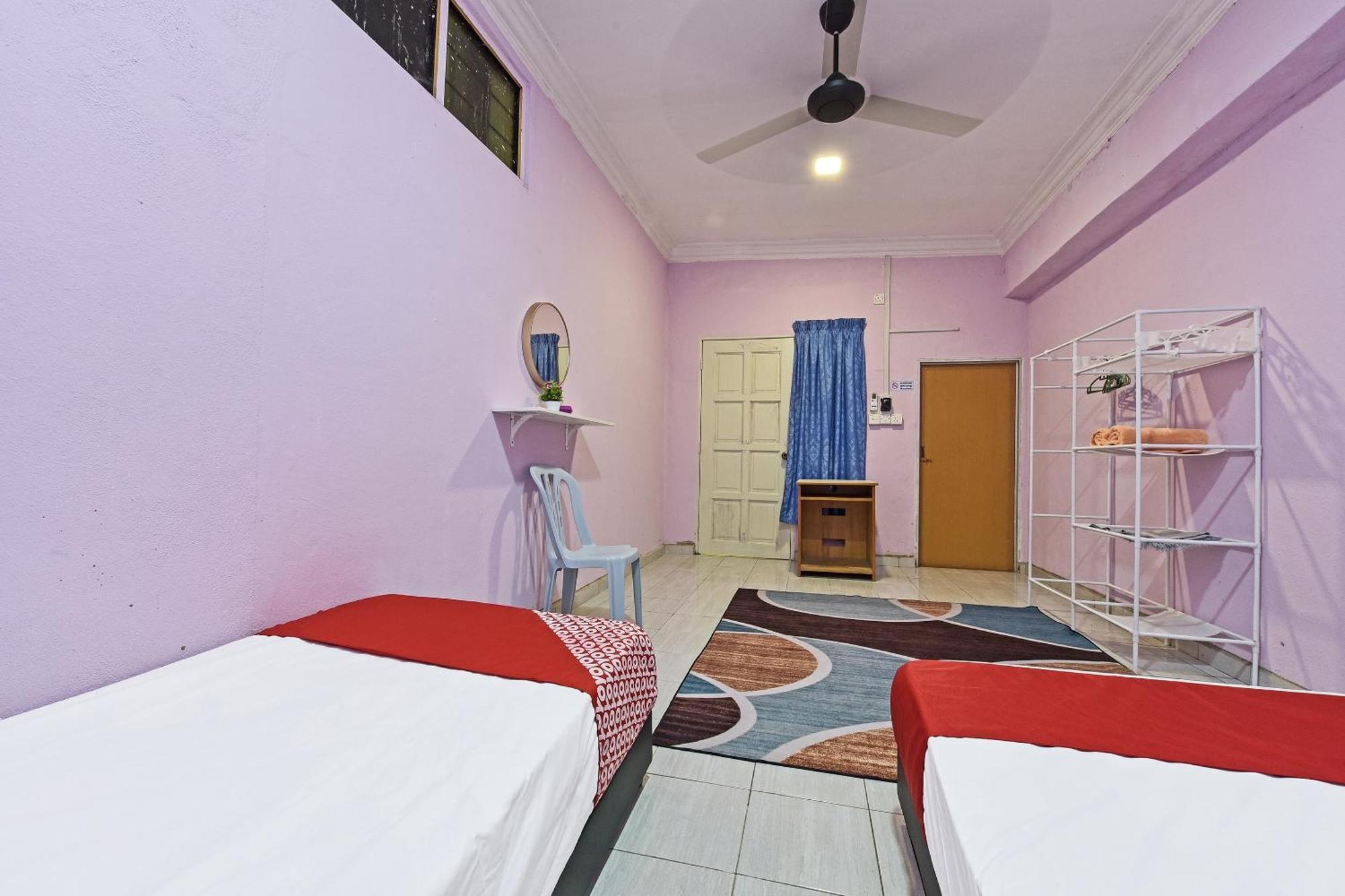 Oyo 90551 Zn Mix Homestay & Roomstay Kampung Raja Kültér fotó
