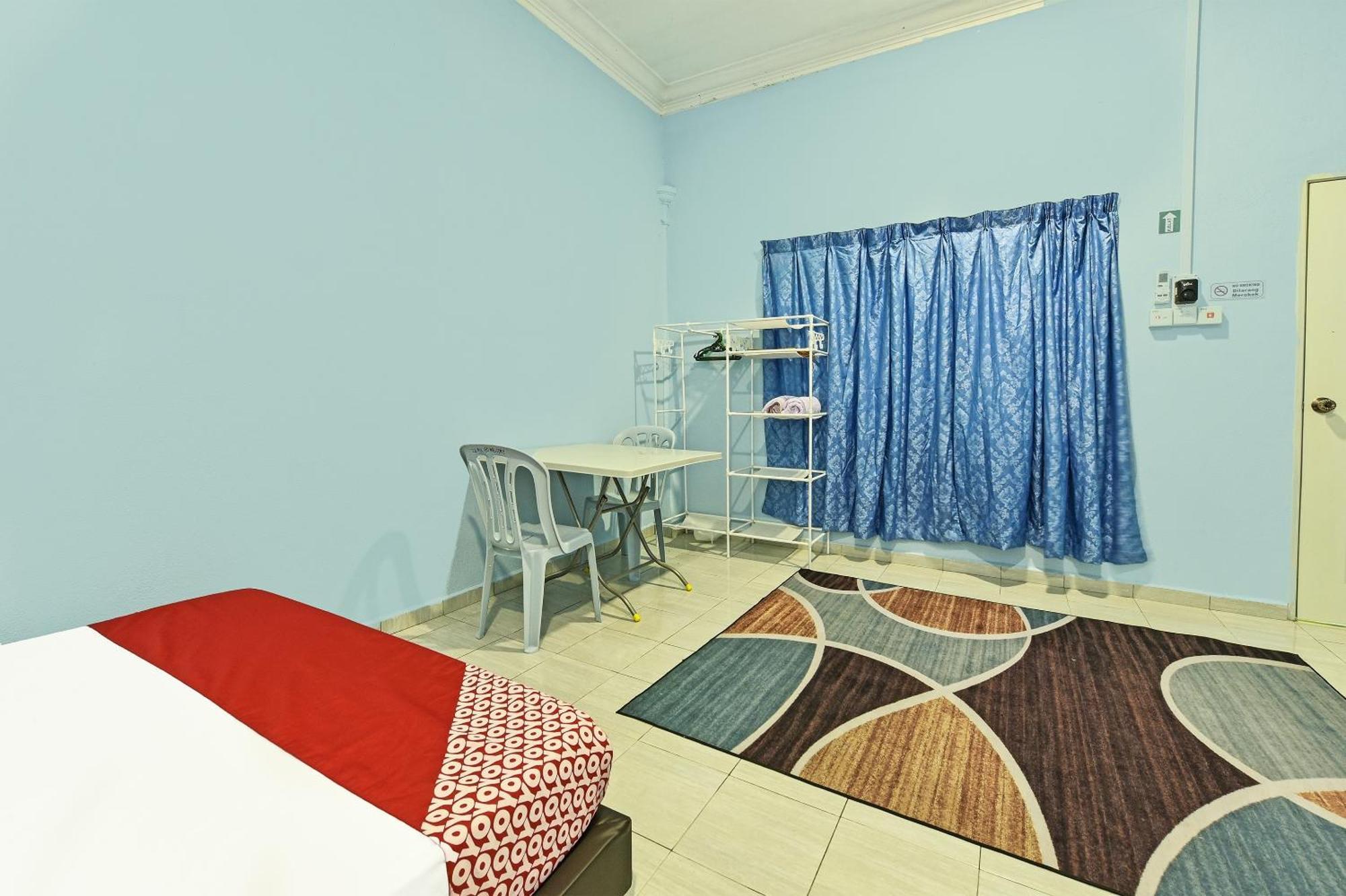 Oyo 90551 Zn Mix Homestay & Roomstay Kampung Raja Kültér fotó