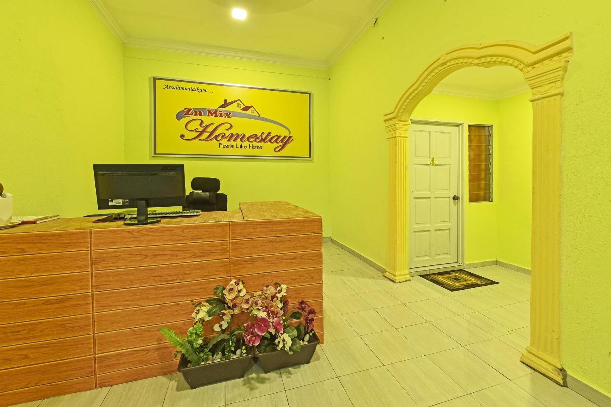 Oyo 90551 Zn Mix Homestay & Roomstay Kampung Raja Kültér fotó